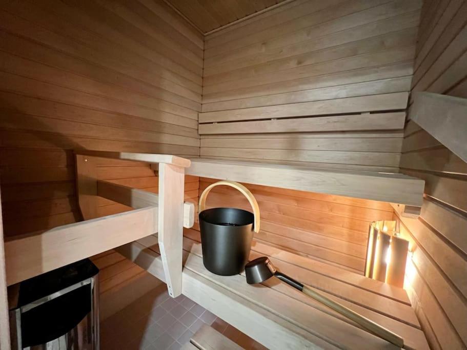 Suite - King Size Bed - Gym&Wifi - Indoor Parking Rovaniemi Esterno foto